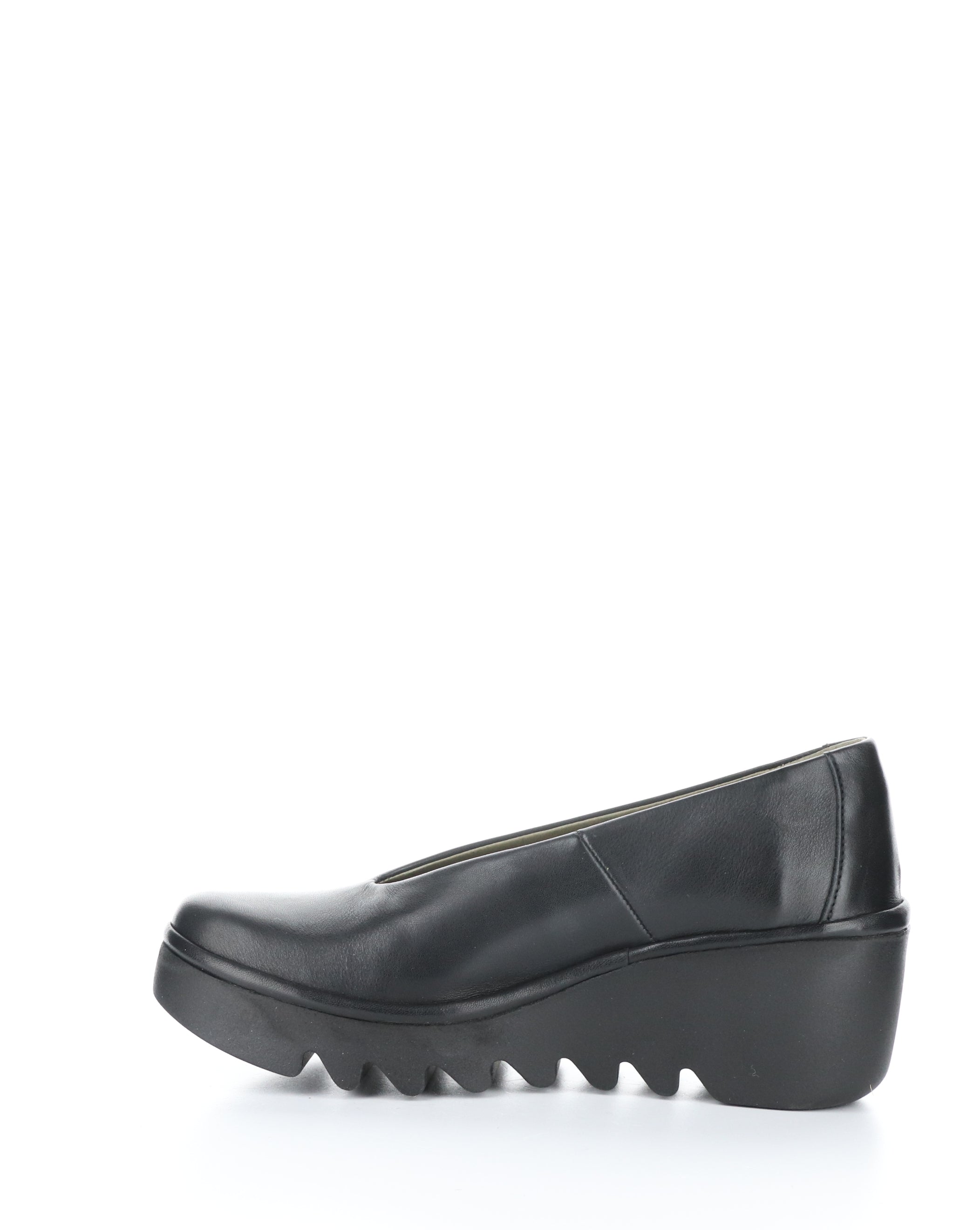 BESO246FLY 012 BLACK Slip-on Shoes