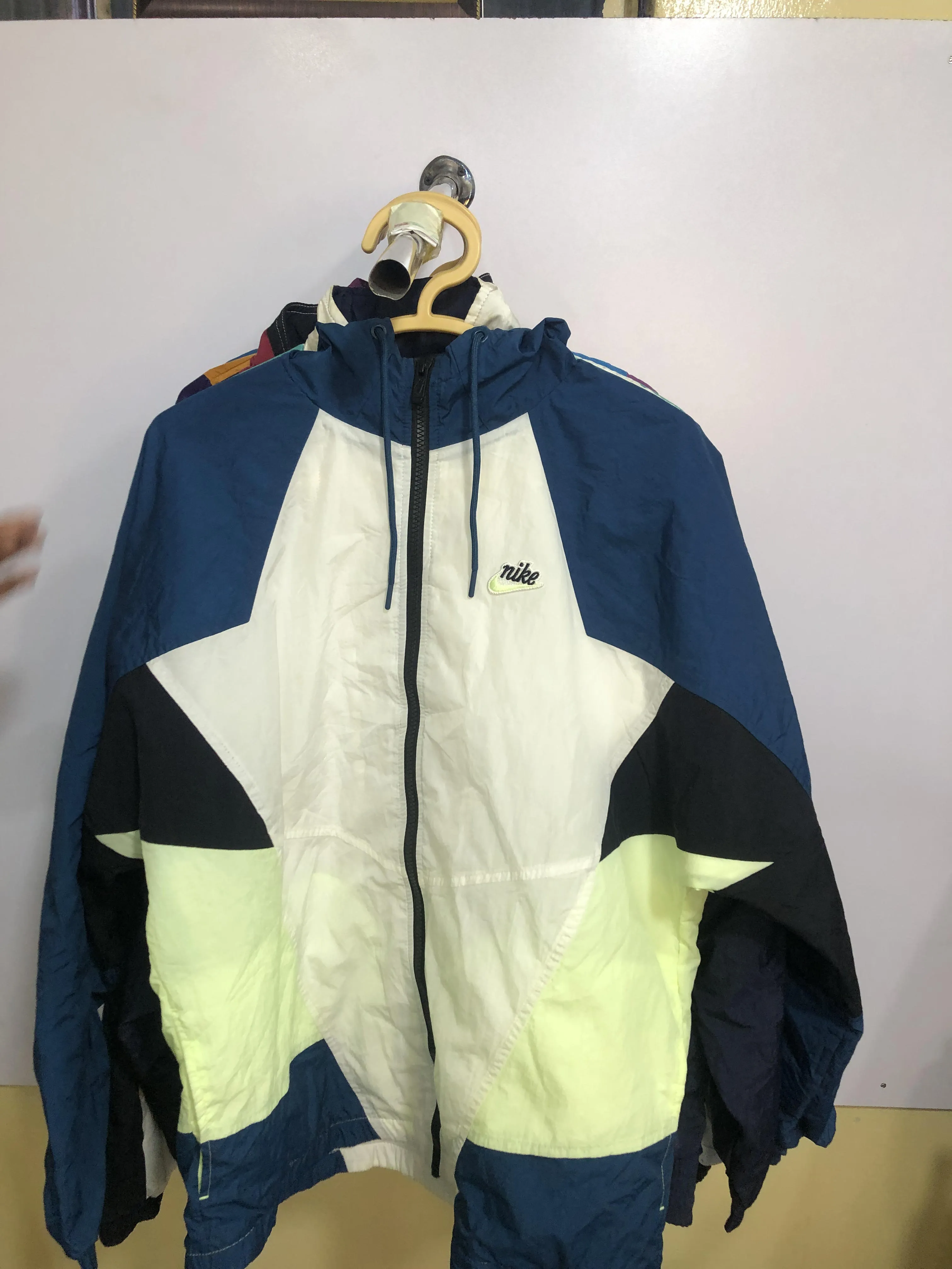 Branded Shell Jackets Grade A 50 Pcs