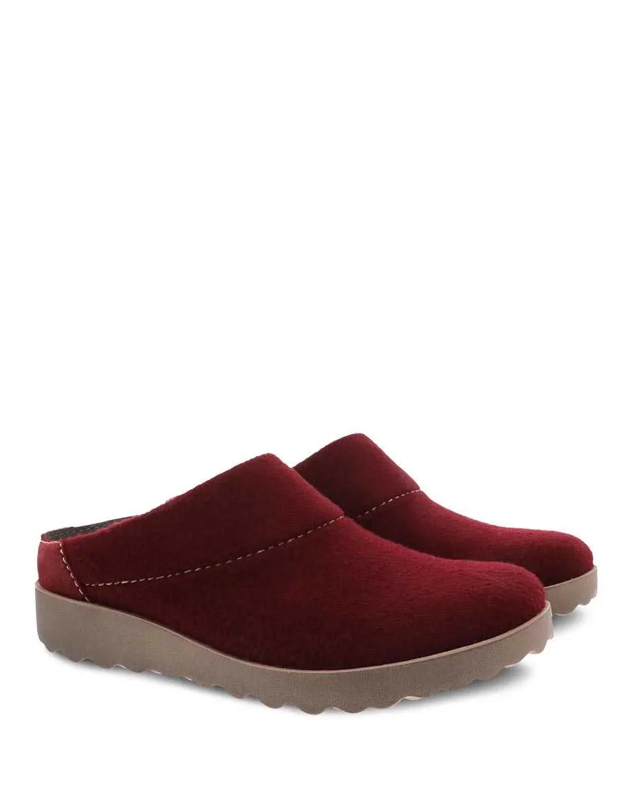 Dansko Womens Lucie Wool Clog- Cranberry Wool