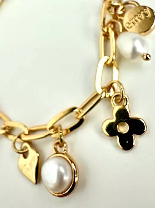 Envy Drawstring Clover Charm Bracelet - Gold