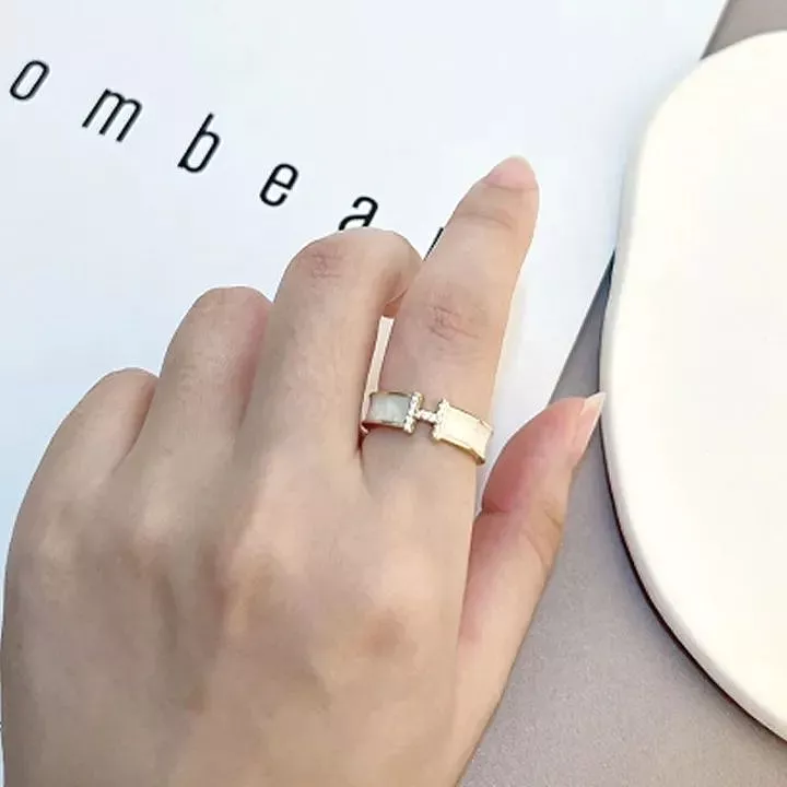 Fashion Jewelry Shop Letter H Letter Ring -S4924338