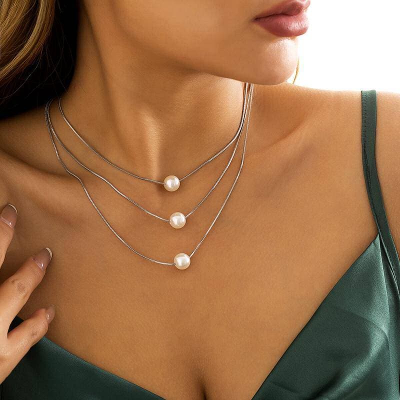 Faux Pearl Pendant Necklaces