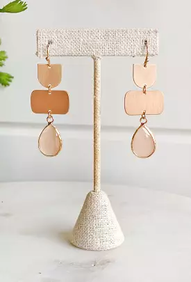 Lulu Drop Earrings in Champagne