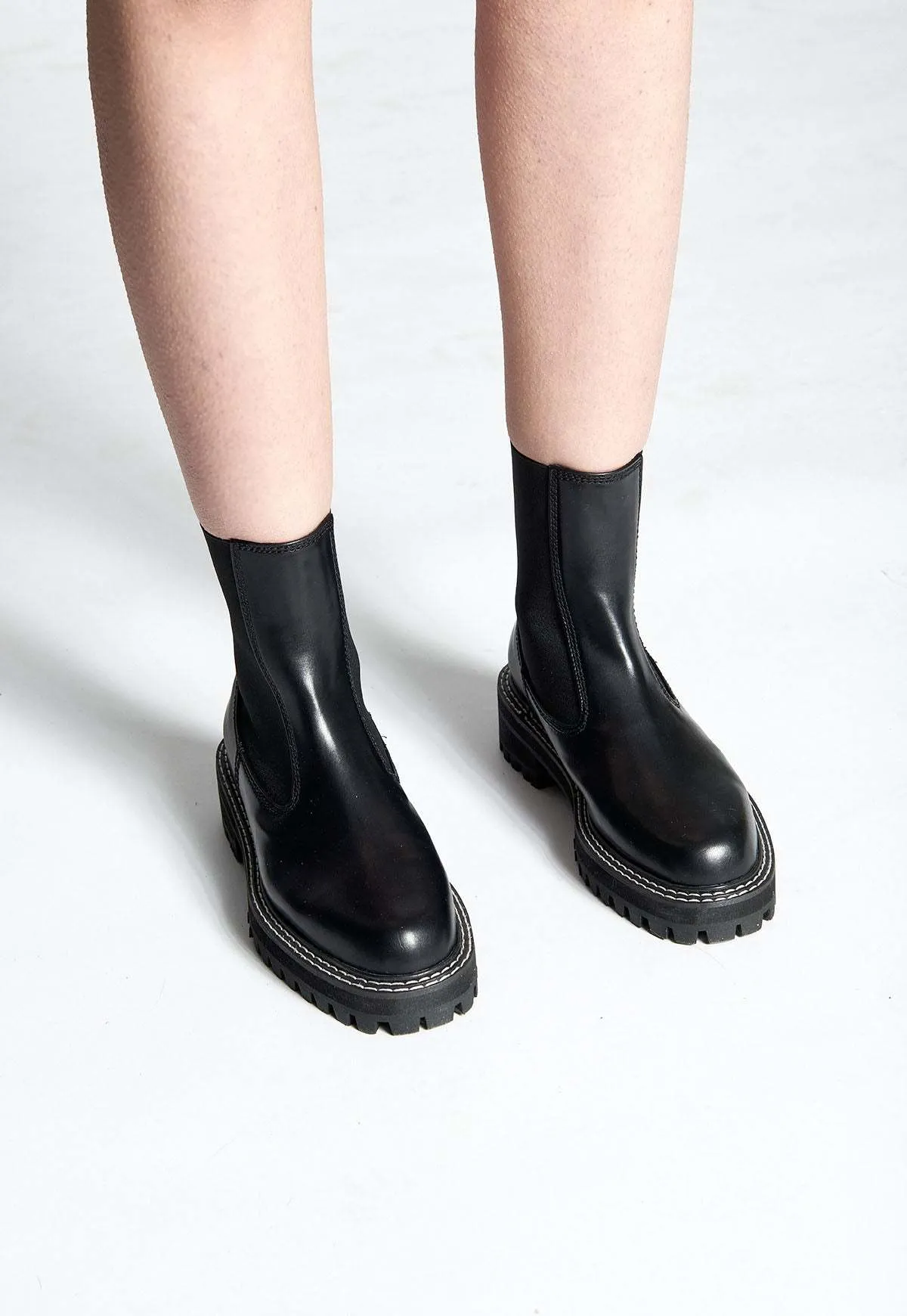 North Chelsea Boots - Black