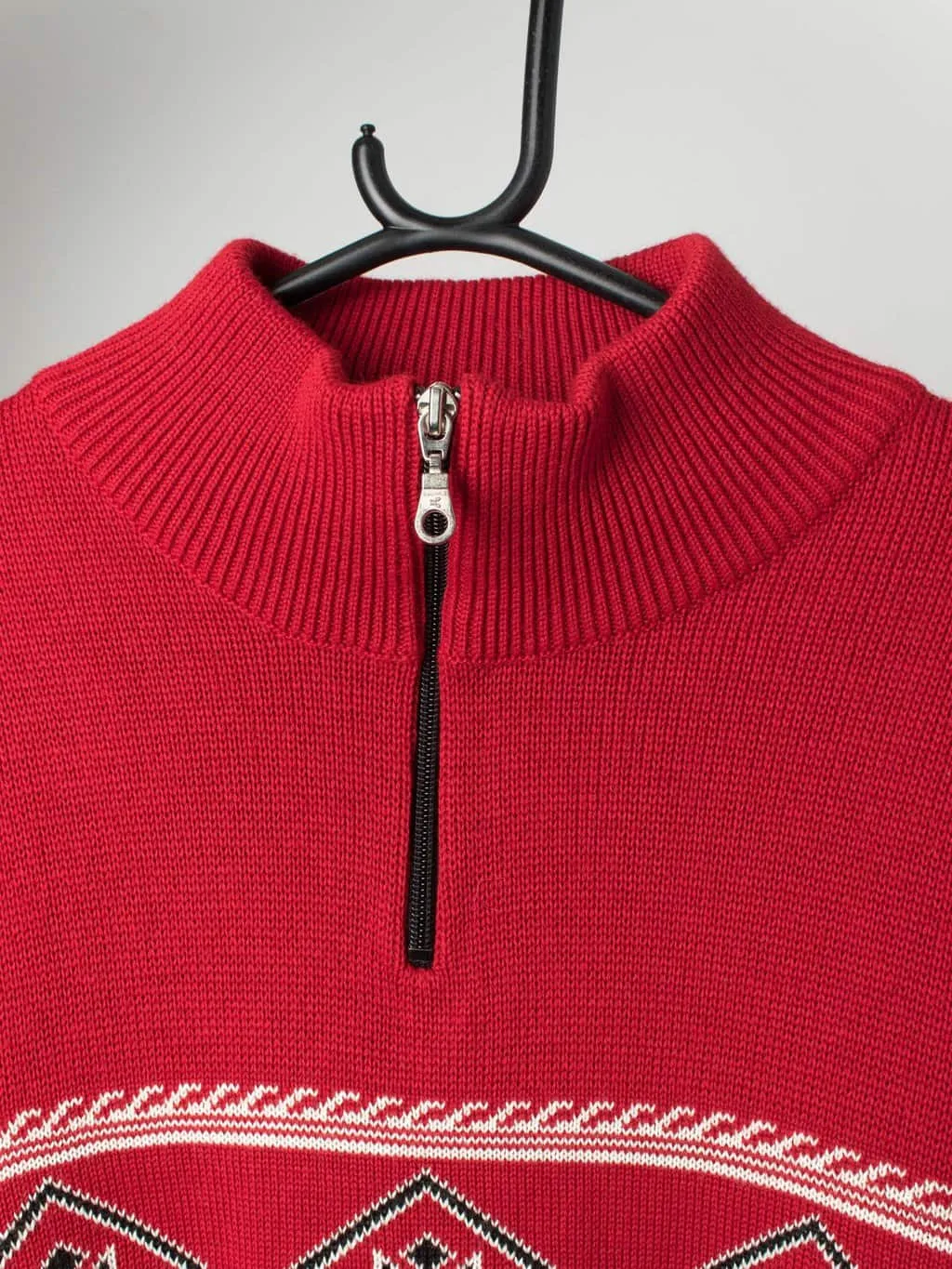 Vintage Eisbar wool quarter zip jumper in red, white and black – Large